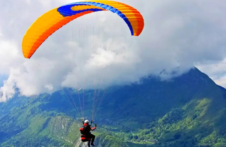 munnar-paragliding