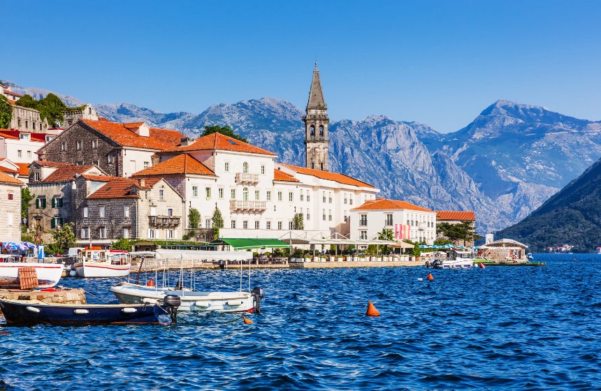 perast-montenegro-view-of-the-historic-town-of-perast-at-the-bay-of-kotor