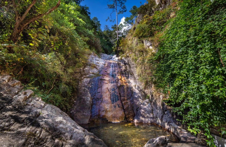 rudradhari-waterfall-in-the-himalaya-at-kausani-uttrakhand-india