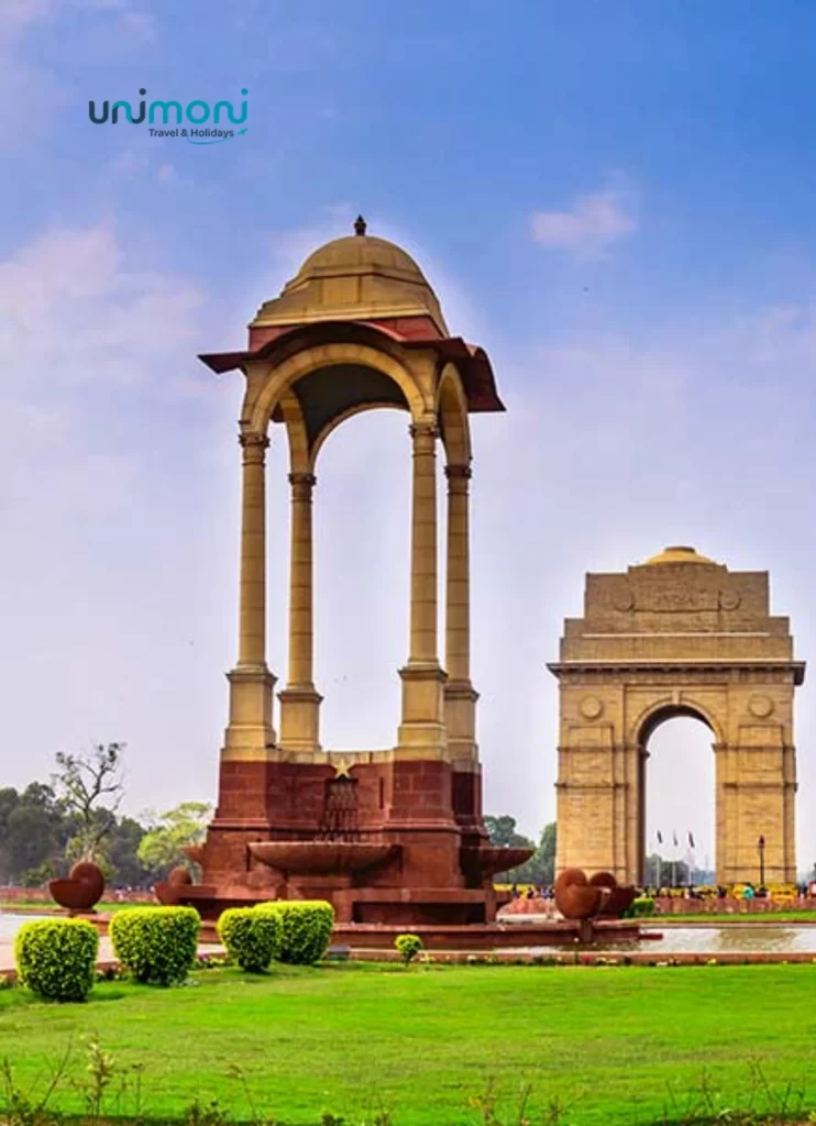 india gate front view
