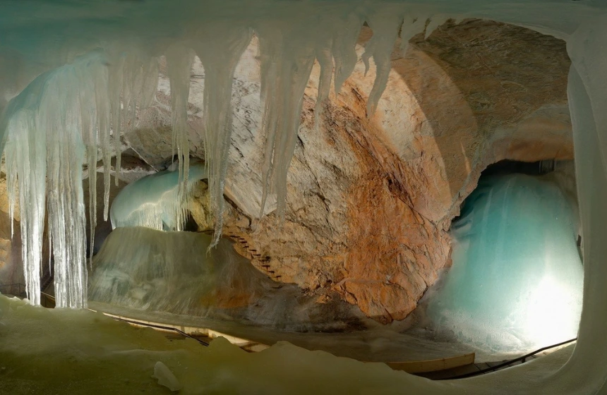Eisriesenwelt Ice Cave – Austria