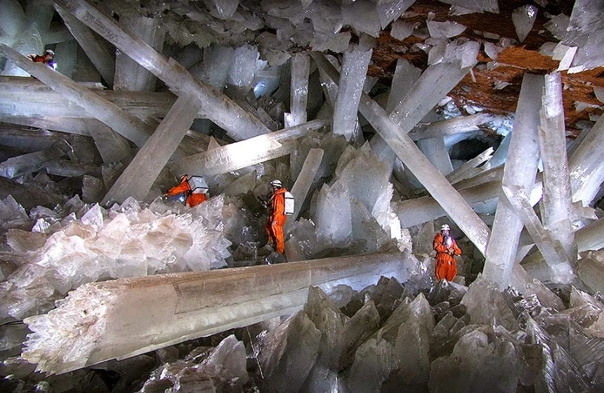 The Cave of Crystals, Mexico