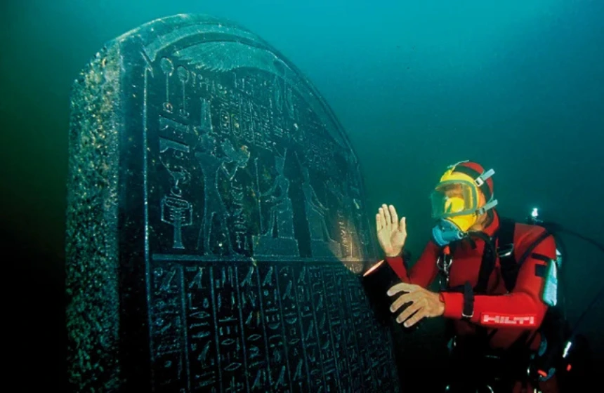Underwater Tourism - Unimoni Travel & Holidays - The city of HEracleion (Egypt)