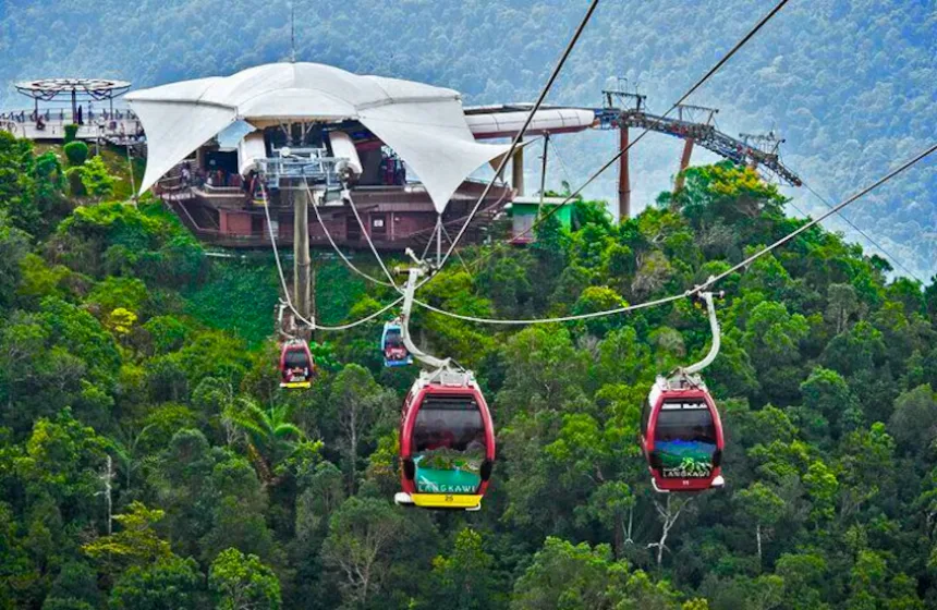 Panorama Langkawi SkyCab - Malaysian Tourism - Family vacation with Unimoni Travel & Holidays