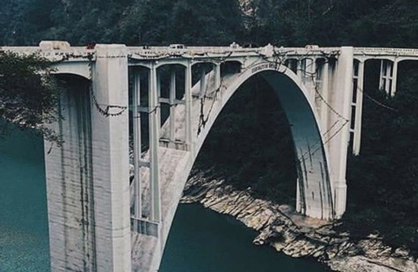 Coronation Bridge Tourism - Unimoni Travel and Holidays