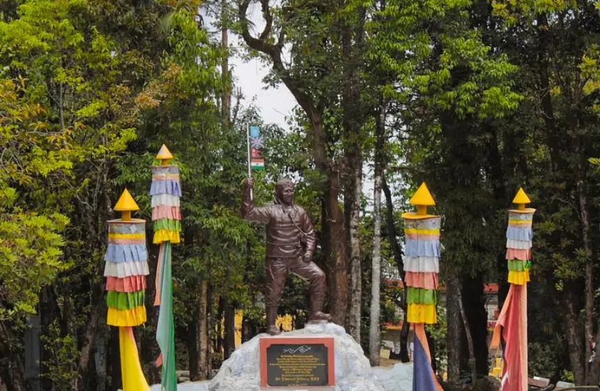 Everest Museum - Darjeeling-West Bengal Tourism - Unimoni Travel and Holidays